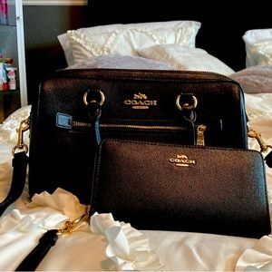 Coach purse w wallet set!